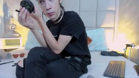 Keira Hecate online show from 20, 12, 2025