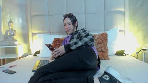 Snapshot of hecate1_ chatting on 2, 2, 2026 Keira Hecate online show from 2, 2, 2026