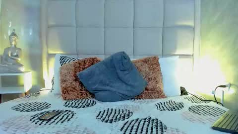 Snapshot of hecate1_ chatting on 9, 2, 2026 Keira Hecate online show from 9, 2, 2026