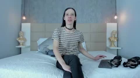 Keira Hecate online show from 9, 7, 2026