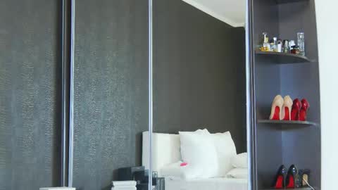 Helen online show from 14, 2, 2025