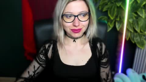 Snapshot of heidi_pleasure chatting on 20, 4, 2026 Heidi online show from 20, 4, 2026