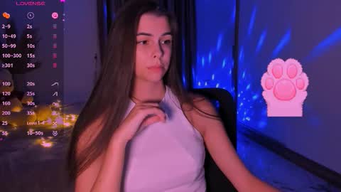 Snapshot of heileymeow chatting on 15, 9, 2025 Heiley online show from 15, 9, 2025