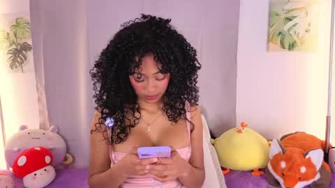 Snapshot of heily_fox chatting on 17, 5, 2026 HEILY online show from 17, 5, 2026