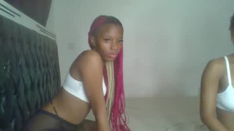 Snapshot of heilybunny chatting on 14, 4, 2026 heilybunny online show from 14, 4, 2026