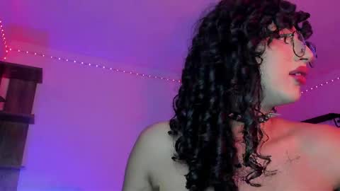 Heka Prudence online show from 7, 4, 2026