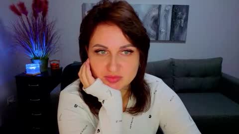 Snapshot of helen_rossi chatting on 13, 11, 2025 Helen online show from 13, 11, 2025