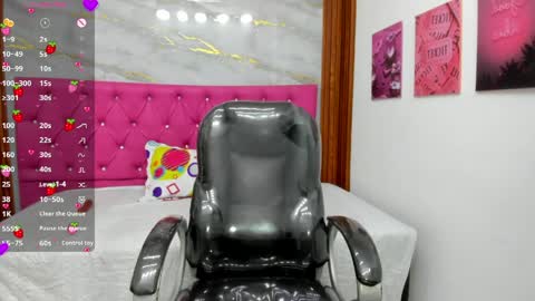 Snapshot of helen_russoo chatting on 21, 4, 2026 Helen online show from 21, 4, 2026