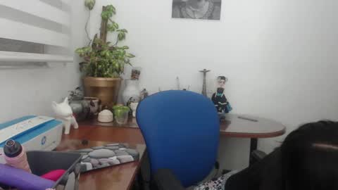 Snapshot of helena_olivet chatting on 15, 11, 2025 HELENA online show from 15, 11, 2025