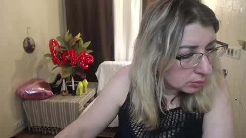 helenenigma online show from 19, 2, 2025