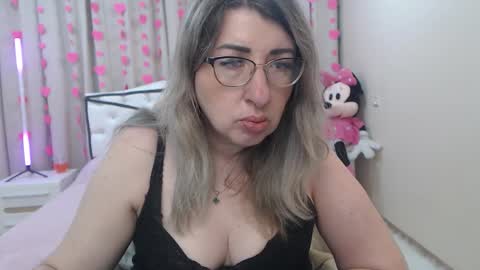 Snapshot of helenenigma chatting on 9, 2, 2026 helenenigma online show from 9, 2, 2026