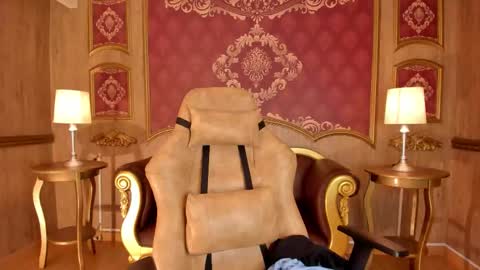 Helen or Hells online show from 4, 10, 2025