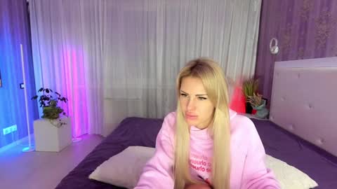 Snapshot of helensunshine chatting on 18, 12, 2024 Helen online show from 18, 12, 2024