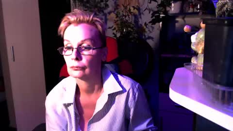 Snapshot of helgahimmele chatting on 11, 6, 2026 Helga online show from 11, 6, 2026