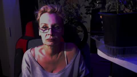 Snapshot of helgahimmele chatting on 22, 6, 2026 Helga online show from 22, 6, 2026