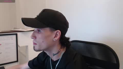 Snapshot of hell_boy66 chatting on 18, 3, 2026 Eros online show from 18, 3, 2026