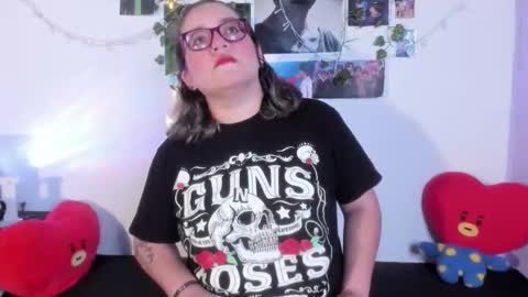 Snapshot of hellen21rose chatting on 3, 11, 2025 hellen online show from 3, 11, 2025