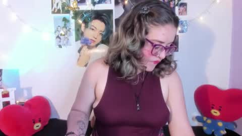 Snapshot of hellen21rose chatting on 3, 12, 2025 hellen online show from 3, 12, 2025