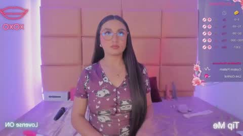 Snapshot of hellen__smith_ chatting on 1, 5, 2026 hellen__smith_ online show from 1, 5, 2026