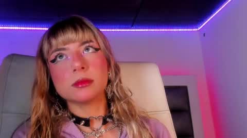 Snapshot of hellen__smith_ chatting on 10, 5, 2026 hellen__smith_ online show from 10, 5, 2026
