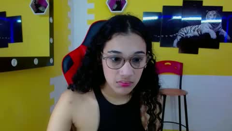 Snapshot of hellen_queensex chatting on 18, 2, 2025 hellen_queensex online show from 18, 2, 2025