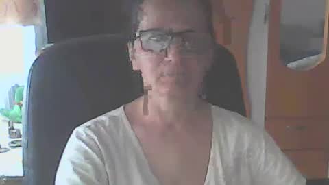 hellenmarie online show from 17, 5, 2026
