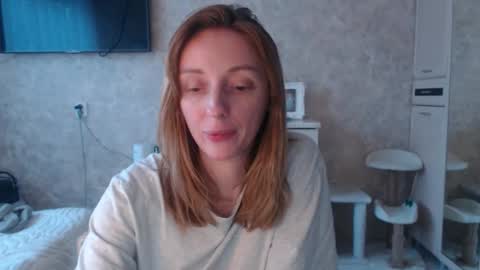 Snapshot of hellokittykaty chatting on 17, 2, 2026 Victory online show from 17, 2, 2026