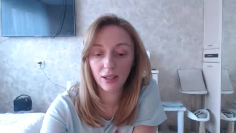 Snapshot of hellokittykaty chatting on 3, 3, 2026 Victory online show from 3, 3, 2026