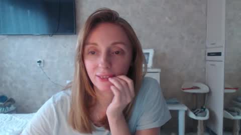 Snapshot of hellokittykaty chatting on 16, 3, 2026 Victory online show from 16, 3, 2026