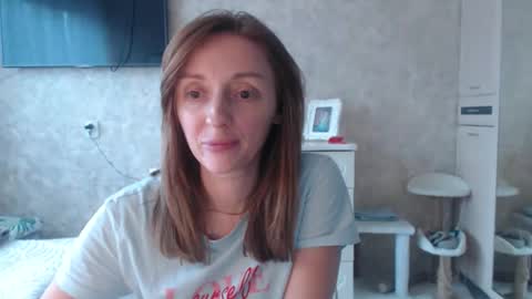 Snapshot of hellokittykaty chatting on 19, 3, 2026 Victory online show from 19, 3, 2026