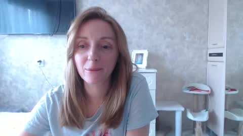 Snapshot of hellokittykaty chatting on 13, 4, 2026 Victory online show from 13, 4, 2026