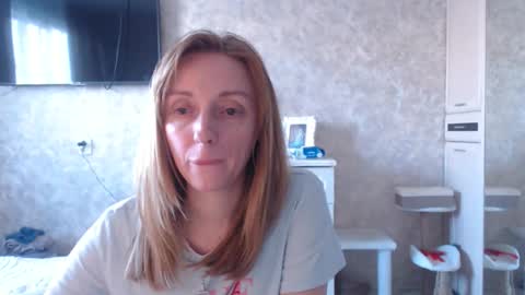 Snapshot of hellokittykaty chatting on 28, 4, 2026 Victory online show from 28, 4, 2026