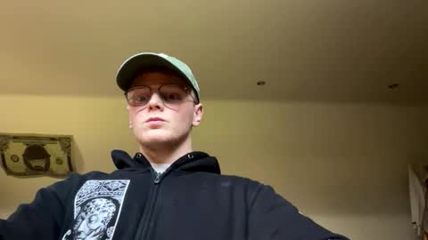 Snapshot of henrietje chatting on 8, 3, 2026 henrietje online show from 8, 3, 2026