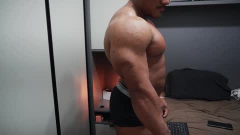 Henri online show from 4, 10, 2025