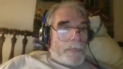 Snapshot of henrybond1979 chatting on 28, 5, 2026 henrybond1979 online show from 28, 5, 2026