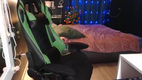 Hentaishiing online show from 19, 12, 2025