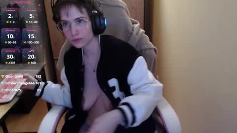 Snapshot of heraluna_ chatting on 27, 12, 2024 HeraLuna  online show from 27, 12, 2024