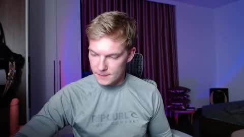 Gregblonde  Alextattoo online show from 18, 11, 2025