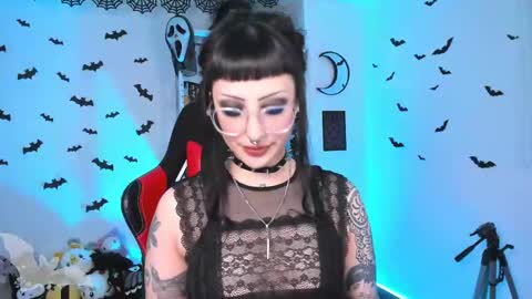 Snapshot of herinfernalmajesty chatting on 22, 2, 2025  Marie  online show from 22, 2, 2025