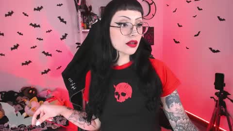 Snapshot of herinfernalmajesty chatting on 10, 3, 2026 Marie online show from 10, 3, 2026