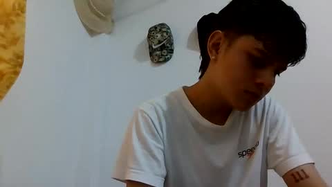 Snapshot of herrerabuitragroedwin chatting on 17, 5, 2026 valentin 123 online show from 17, 5, 2026