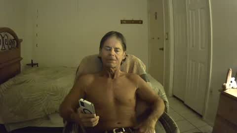 Snapshot of hewes1 chatting on 5, 3, 2026 hewes1 online show from 5, 3, 2026