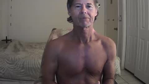 Snapshot of hewes1 chatting on 25, 3, 2026 hewes1 online show from 25, 3, 2026