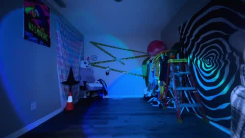 Snapshot of hexivu chatting on 8, 11, 2025 salem online show from 8, 11, 2025