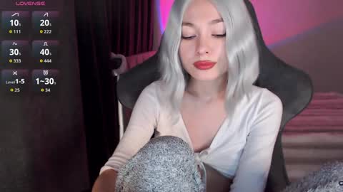  Nora  online show from 15, 4, 2026