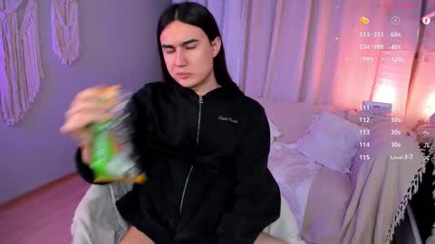 Snapshot of heyalena chatting on 16, 1, 2026 heyalena online show from 16, 1, 2026