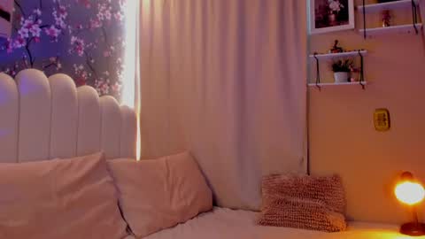 Snapshot of heymartina chatting on 28, 5, 2026 Martina Ricci Show schedule Monday to Friday 8am colombia time I work some weekends online show from 28, 5, 2026