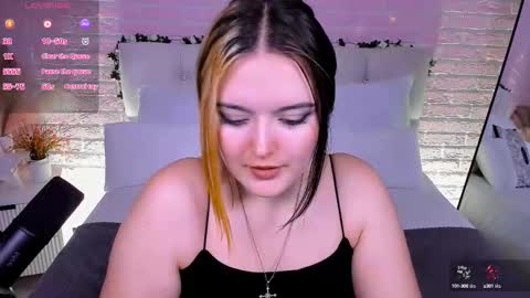 Amazing Mary  online show from 8, 10, 2025