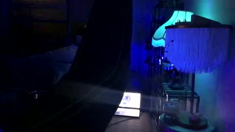 FlexieFae online show from 4, 12, 2024