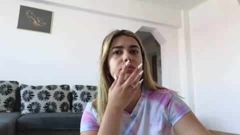 Snapshot of heysianna chatting on 17, 6, 2026 Siana online show from 17, 6, 2026